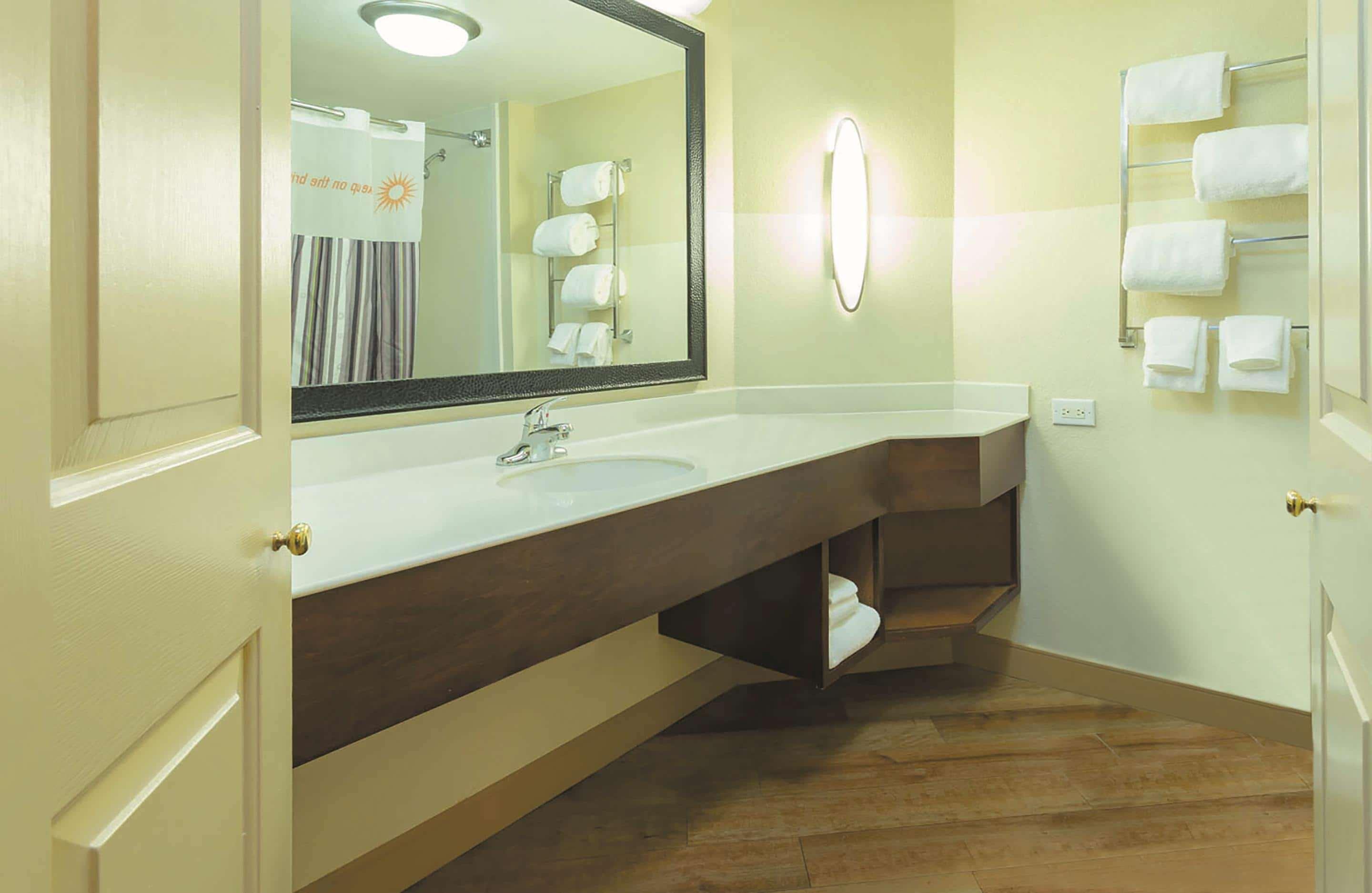 La Quinta By Wyndham Raleigh/Durham Southpoint Hotell Exteriör bild