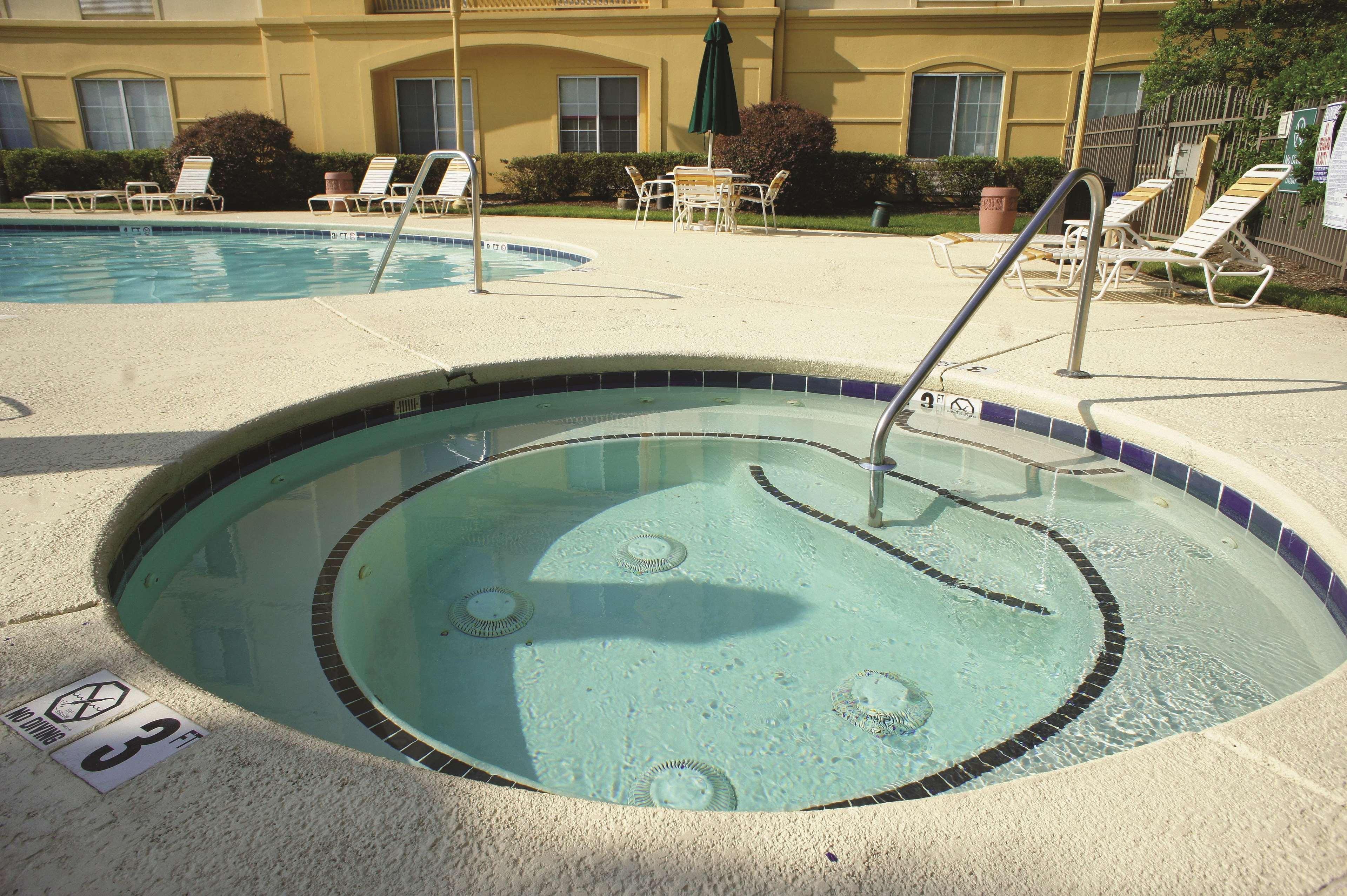 La Quinta By Wyndham Raleigh/Durham Southpoint Hotell Exteriör bild