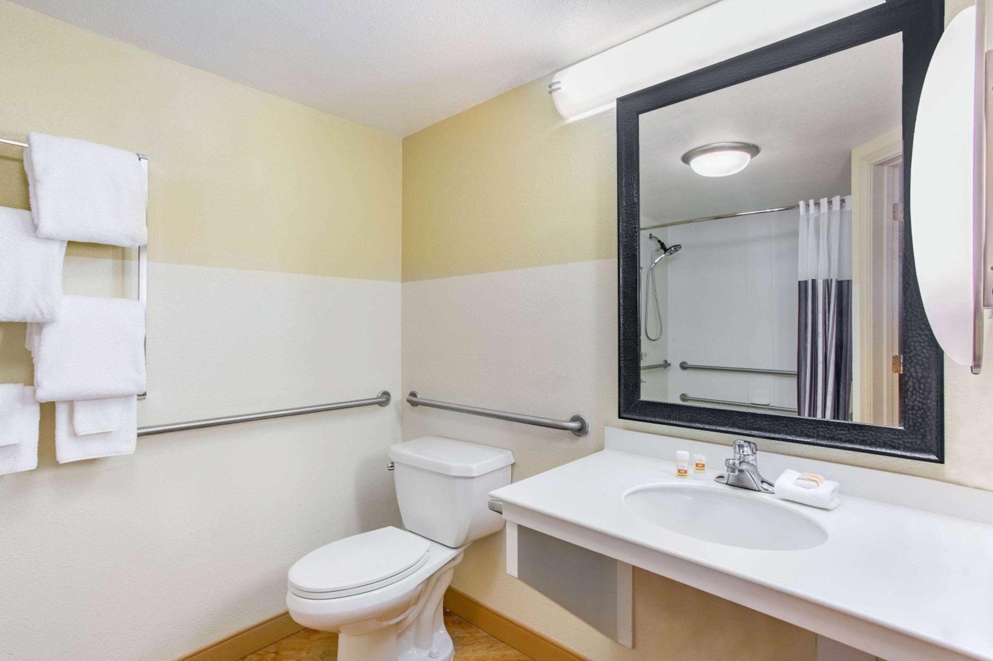 La Quinta By Wyndham Raleigh/Durham Southpoint Hotell Exteriör bild