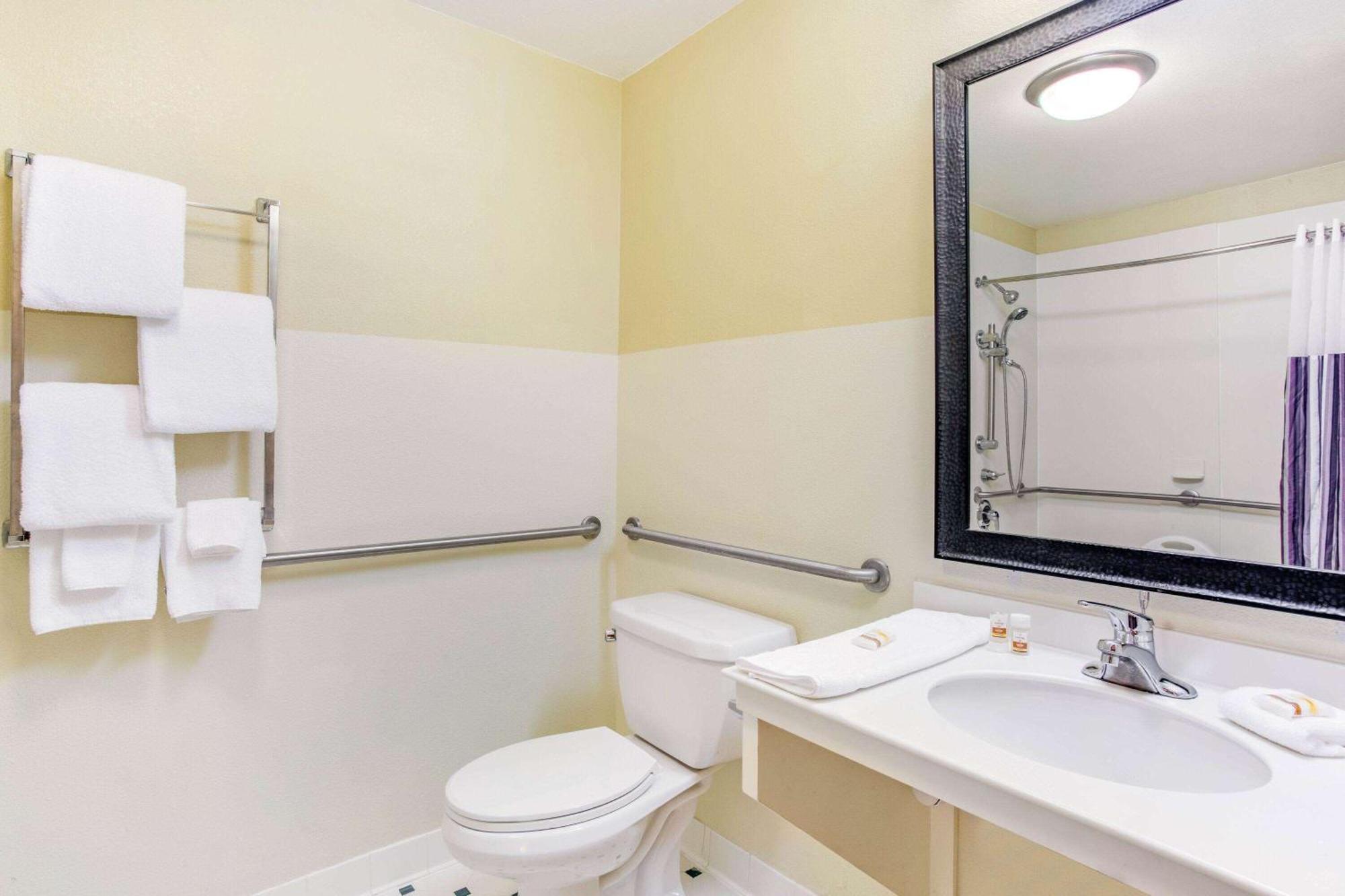 La Quinta By Wyndham Raleigh/Durham Southpoint Hotell Exteriör bild