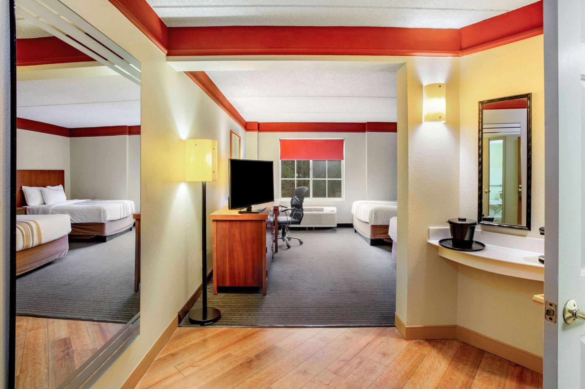 La Quinta By Wyndham Raleigh/Durham Southpoint Hotell Exteriör bild